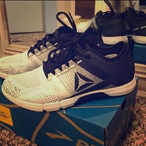 Reebok shoes! Sharp looking pair of Reeboks!